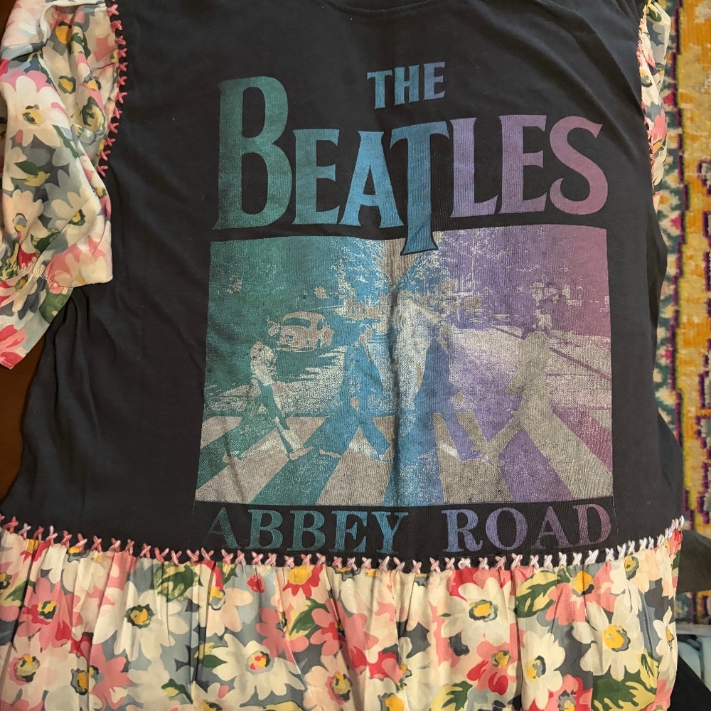 The Beatles return shurt